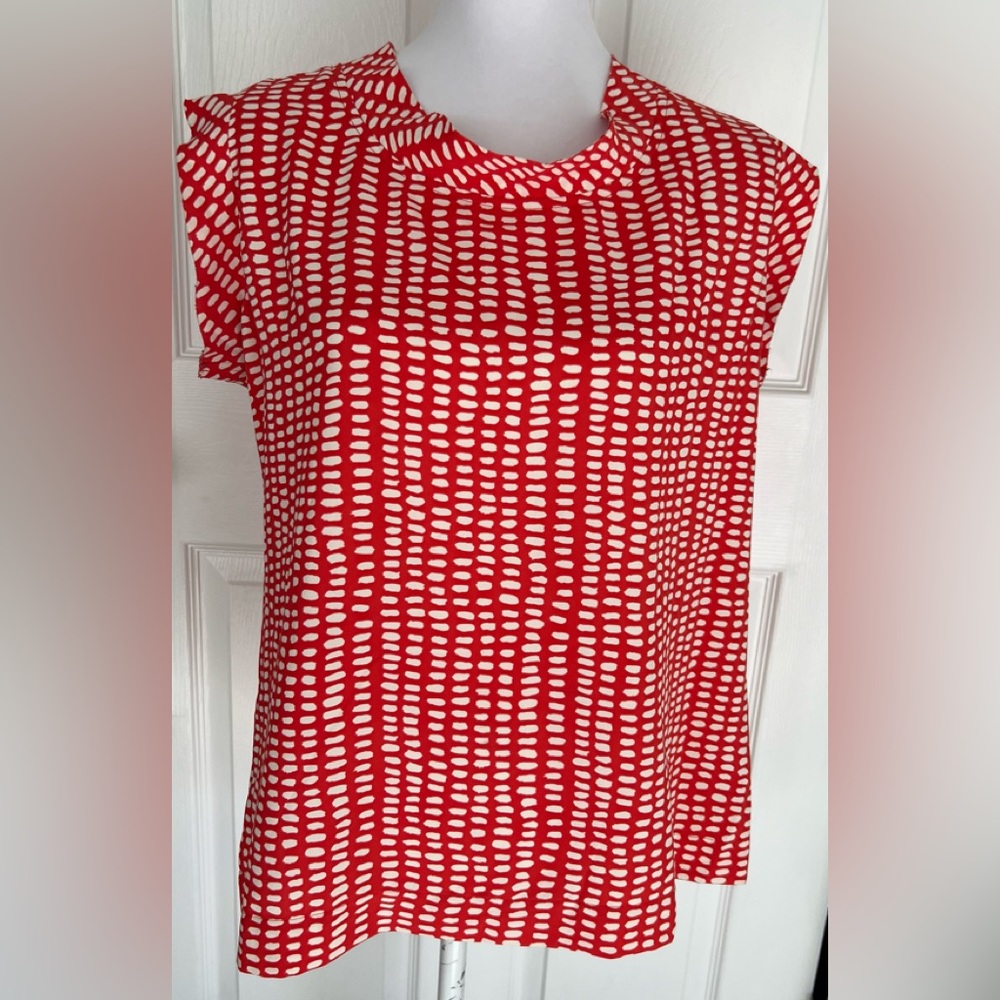 CAbi Short Sleeve Top - Size Medium